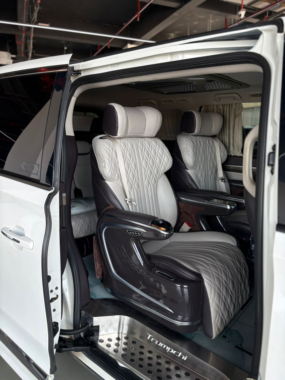 2021 GAC TRUMPCHI - Image 2