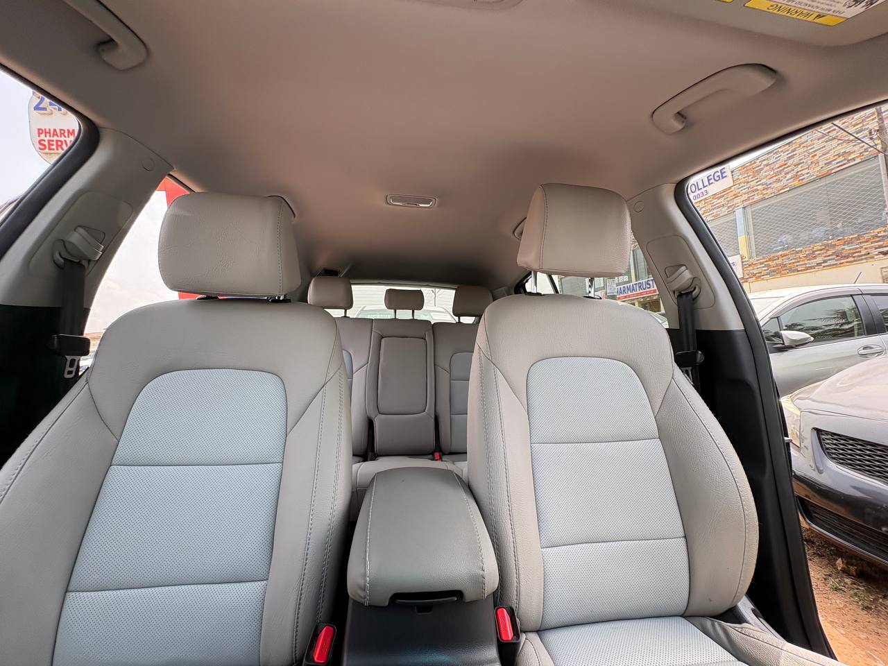 2021 Black Kia sportage  - Image 3